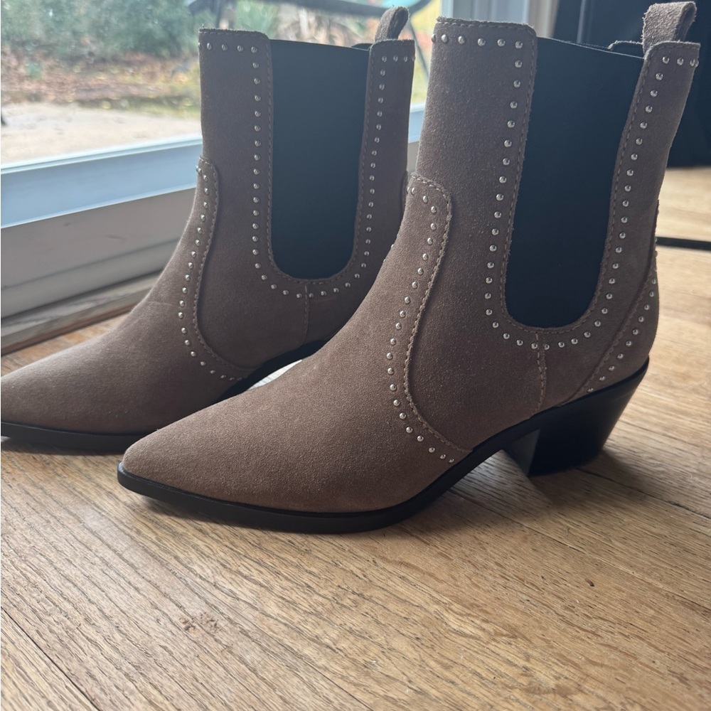 Brown Chelsea Ankle Boots with Suede Finish